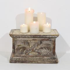 Italian 18th Century Neoclassical Silvered Carved Wooden Pedestal - 4109147