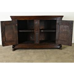 Italian 18th Century Oak Sideboard - 3919790