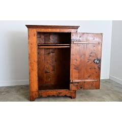 Italian 18th Century Painted Wardrobe - 4555257