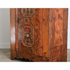 Italian 18th Century Painted Wardrobe - 4555260