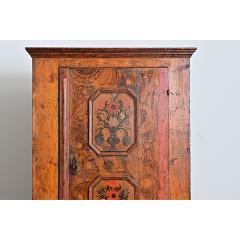 Italian 18th Century Painted Wardrobe - 4555293