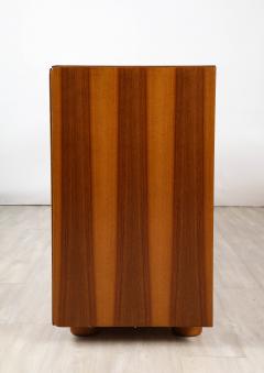Italian 1970s Walnut Credenza Cabinet - 3354452