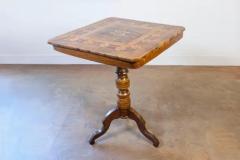 Italian 19th Century Center Table with Marquetry D cor and Turned Pedestal - 3722340