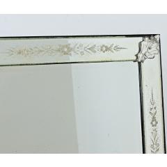 Italian 19th Century Venetian Mirror in Rectangular Frame - 4645692