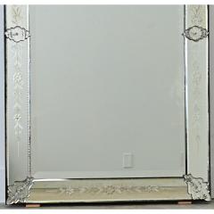 Italian 19th Century Venetian Mirror in Rectangular Frame - 4645708