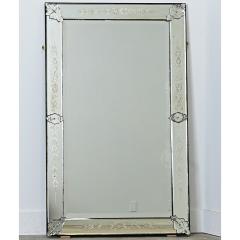 Italian 19th Century Venetian Mirror in Rectangular Frame - 4645720