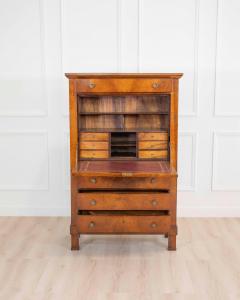 Italian 19th Century Walnut Secr taire Abattant with Fitted Interior - 4599736