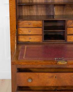 Italian 19th Century Walnut Secr taire Abattant with Fitted Interior - 4599740