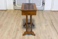 Italian 19th Century Walnut Side Table with Inlaid Banding and Turned Legs - 3660340