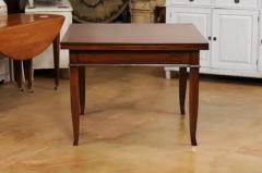 Italian 19th Century Walnut Table with Two Extending Leaves and Curving Legs - 3538427