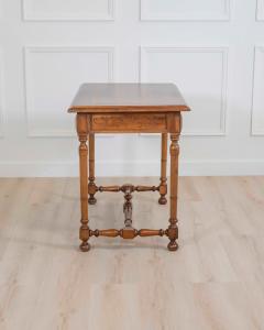 Italian 19th Century Walnut Writing Table - 4599702