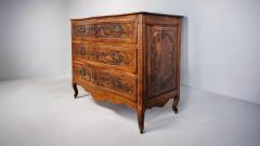 Italian Antique Luigi XV Chest of Drawers in Solid Walnut 1750s - 3954052