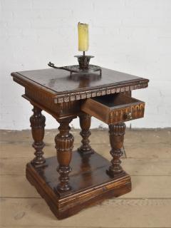 Italian Baroque 17th Century and later Walnut Small Square Table - 1837413
