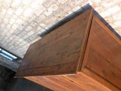 Italian Baroque 17th century Small Walnut Cabinet or Bookcase - 676408