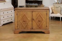 Italian Baroque Early 17th Century Painted Buffet with Carved Diamond Motifs - 3544715