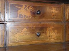 Italian Baroque Inlaid Early 18th Century Walnut and Fruit Wood Desk Commode - 1300460