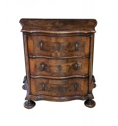 Italian Baroque Style Serpentine 3 drawer Commode - 4575173