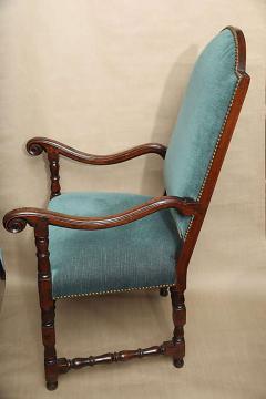 Italian Baroque Walnut Armchair - 263588