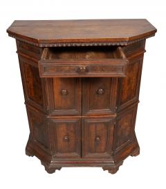 Italian Baroque Walnut Credenza - 3738741