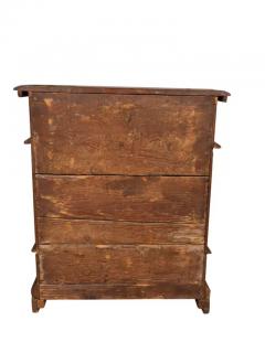 Italian Baroque Walnut Credenza - 4145042