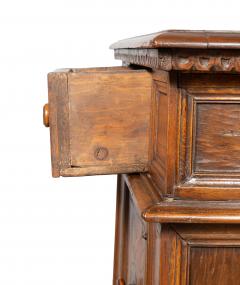 Italian Baroque Walnut Credenza - 4723299