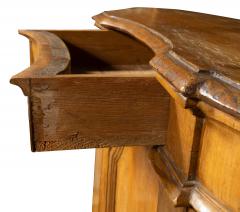 Italian Baroque Walnut Credenza - 4810181