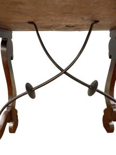 Italian Baroque Walnut Side Table - 3787150