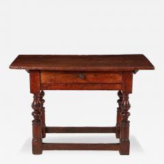 Italian Baroque Walnut Table - 3604644