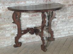 Italian Baroque early 18th Century Demilune Walnut Console Table - 2325703