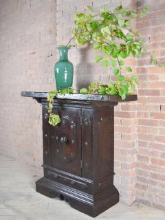 Italian Bolognese late 16th early 17th Century Baroque Walnut Credenza - 1972852