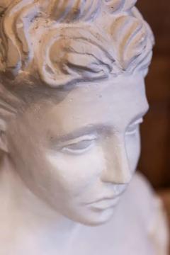 Italian Bust of a Woman Wearing a Creased Dress with Fibula 20th Century - 3680420
