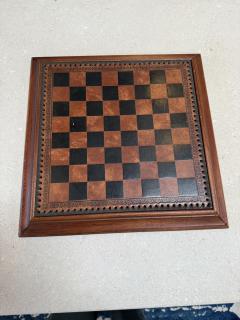 Italian Chess Set in Cast Metal on Carved Wooden Board 1970s - 4466269