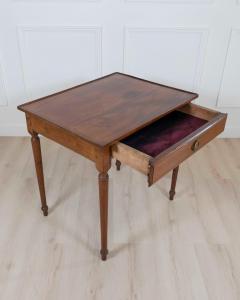 Italian Late 18th Century Neoclassical Walnut Desk with Fruitwood Marquetry - 4593567