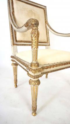 Italian Louis XVI Painted and Parcel Gilt Fauteuil of Large Scale - 2711954