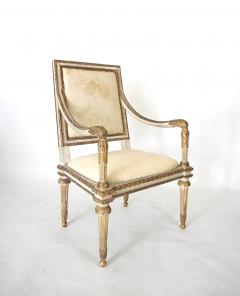 Italian Louis XVI Painted and Parcel Gilt Fauteuil of Large Scale - 2711958