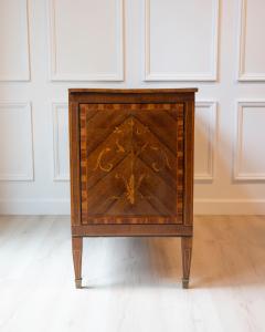 Italian Louis XVI Walnut Marquetry Chest Late 18th Century - 4451653