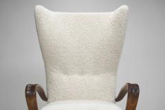 Italian Mid Century Modern Wingback Chairs in Boucl Italy 1950s - 3309039