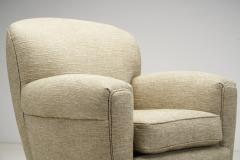 Italian Modern Upholstered Armchairs with Tapered Feet Italy ca 1950s - 2958774