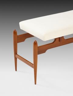 Italian Modernist Bench in Ivory Boucl  - 3216244