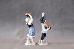 Italian Porcelain Set of 2 Figurines by Capodimonte - 3518817