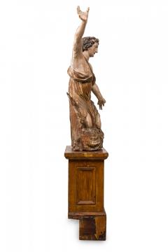 Italian Renaissance Monumental Giltwood Baroque Painted Angel on Stand - 4198055