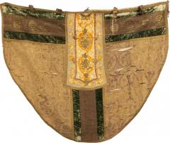 Italian Renaissance Style Beige and Green Shield - 4263216
