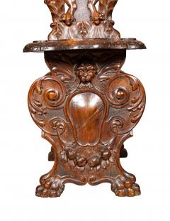 Italian Renaissance Style Walnut Sgabello Chair - 4465378