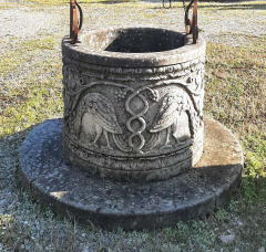 Italian Renaissance Style Wrought Iron Wishing Stone Well Head - 1508199