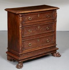 Italian Renaissance Walnut Commode - 2527325