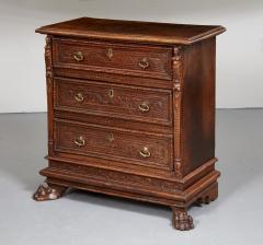 Italian Renaissance Walnut Commode - 2527327