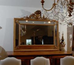 Italian Rococo Style 19th Century Giltwood Pareclose Mirror with Carved Crest - 3415067