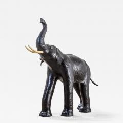 Italian School Italian Sculpture Elephant in Papier Mache and Faux Leather 60s - 2522343