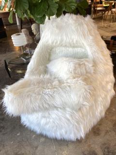 Italian Swivel Armchair of the 70s Neanderthal style - 1836321