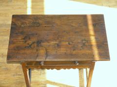 Italian Walnut Occasional table 19th Century - 575762